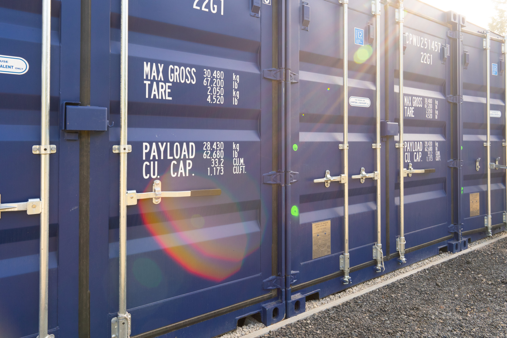 Image 20 storage containers 20ft gloucestershire newport